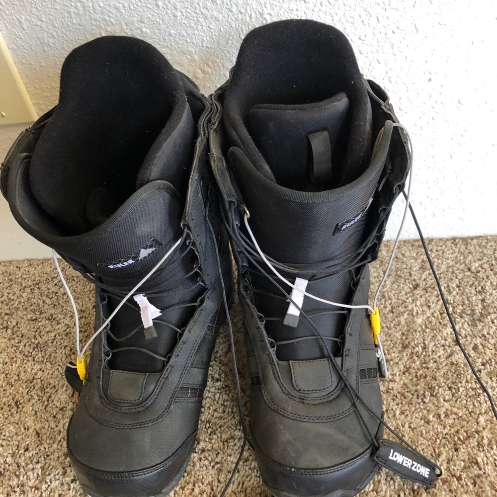 Burton Imprint 2 Snowboard Boots, Men’s size 10.5. Excellent unused condition.